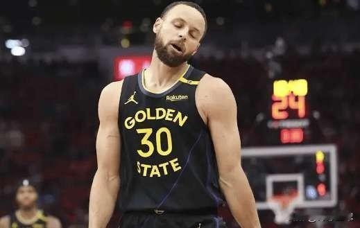 生涯首次恶犯+手感冰凉！库里11分创赛季新低，勇士真要慌了？
 
谁能想到，“萌