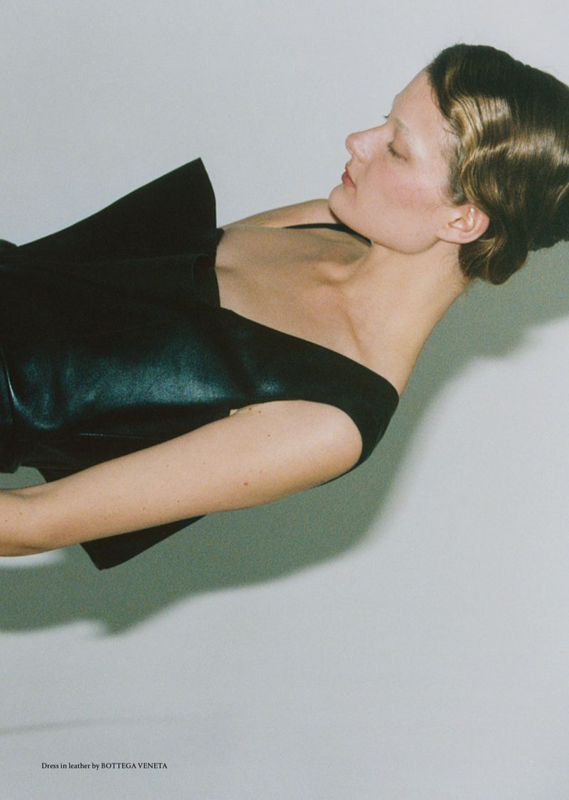 模特Reina Spoormaker出镜《AnOther Magazine》20