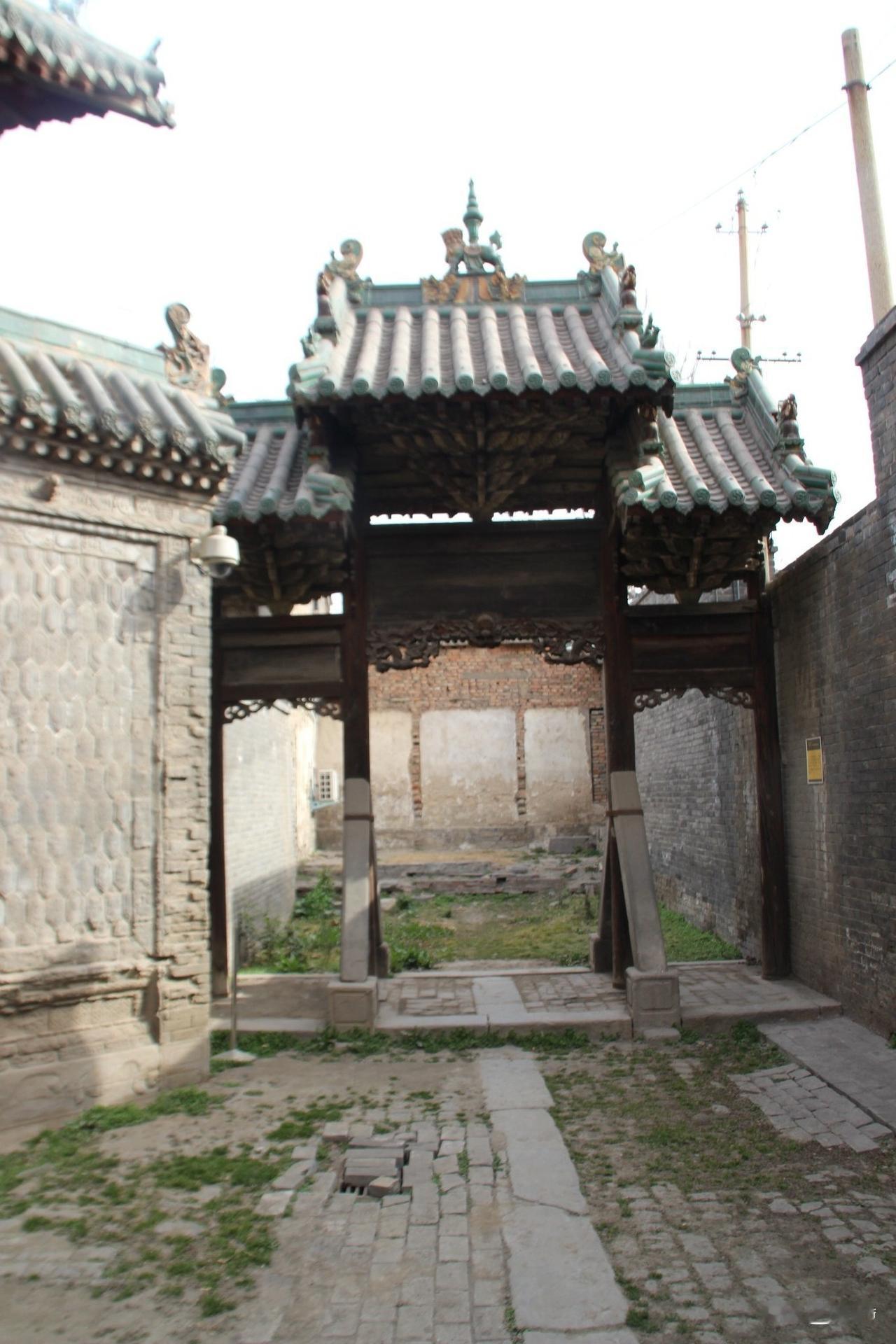 明代的会馆是干什么的，外地人进京靠它解决什么问题？

明代北京有一条街叫宣武门外