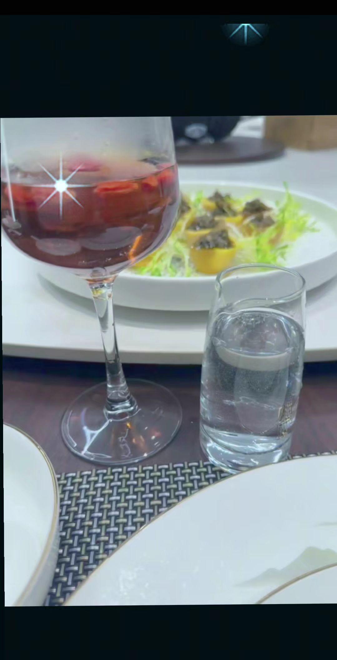 喝完酒，突然有点矫情了，想起了李清照的那句“物是人非事事休，欲语泪先流…