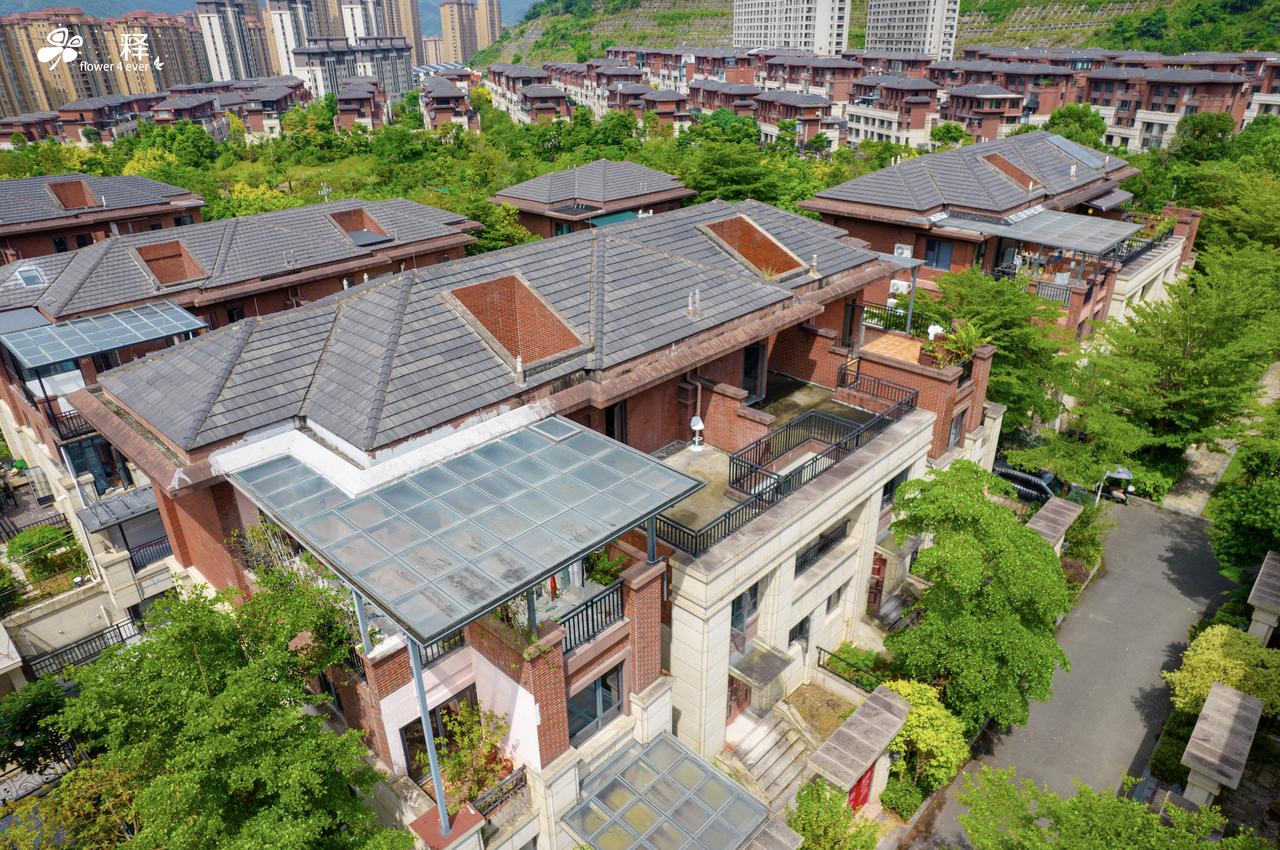 这是福州最便宜的别墅群，联排只要86万，地下两层地面三层。
院子20平方，露台5