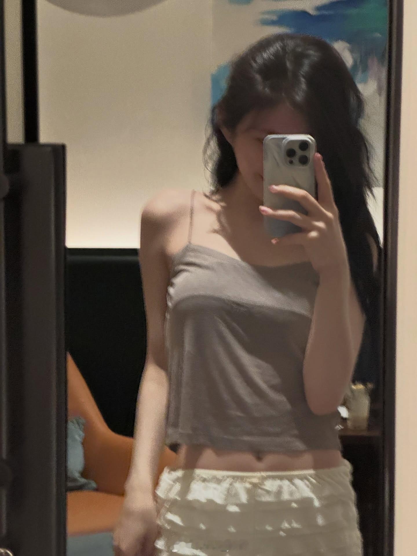李彩领ins更新 ​​​