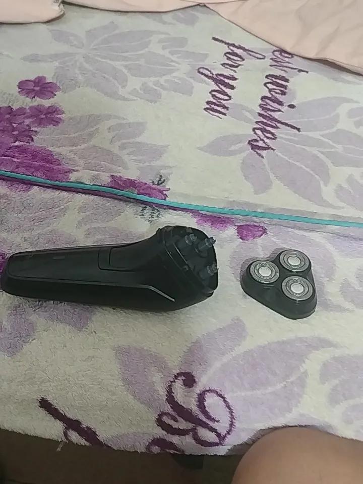 你们多久洗一次刮胡刀？
去年买的刮胡刀，一直用着，由于平时很忙，没时间清洗。我自
