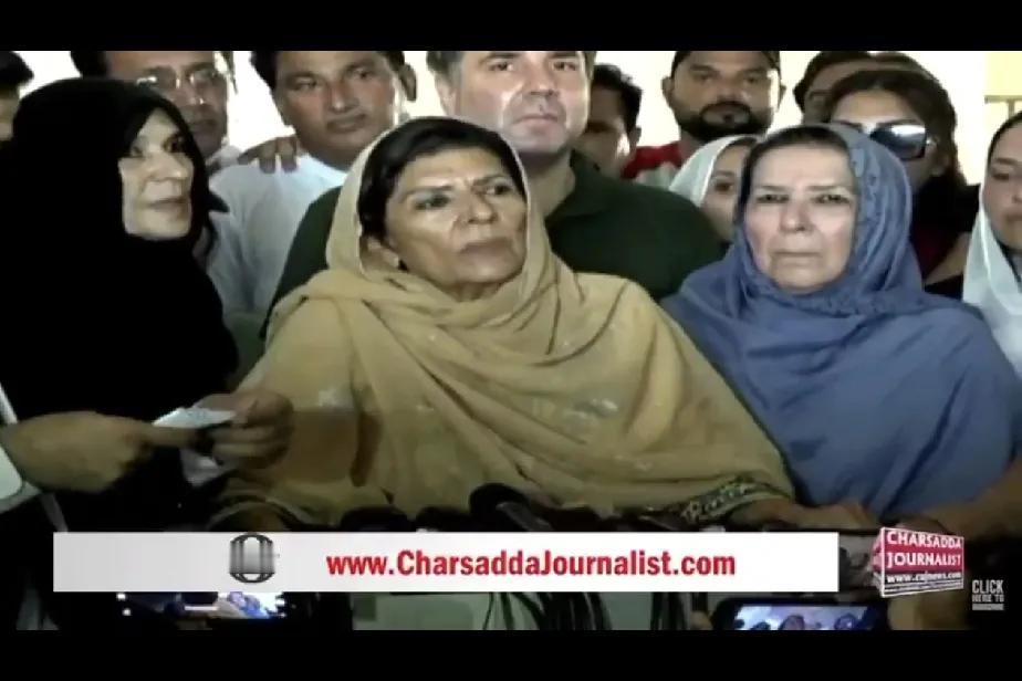 🇵🇰伊姆兰·汗的妹妹：“伊姆兰下令正义运动党退出委员会，并谴责对其妻子的单独