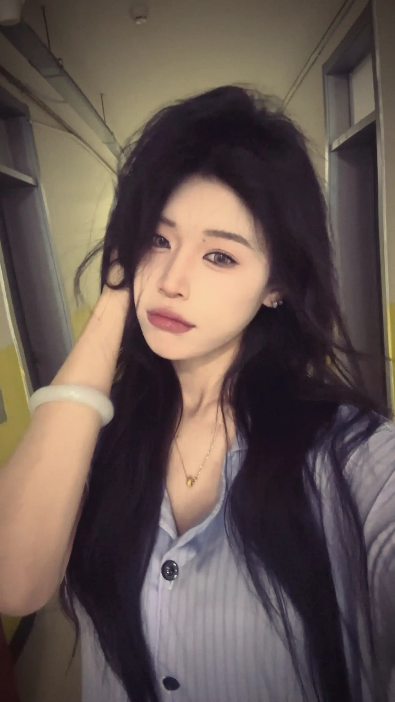 俊..