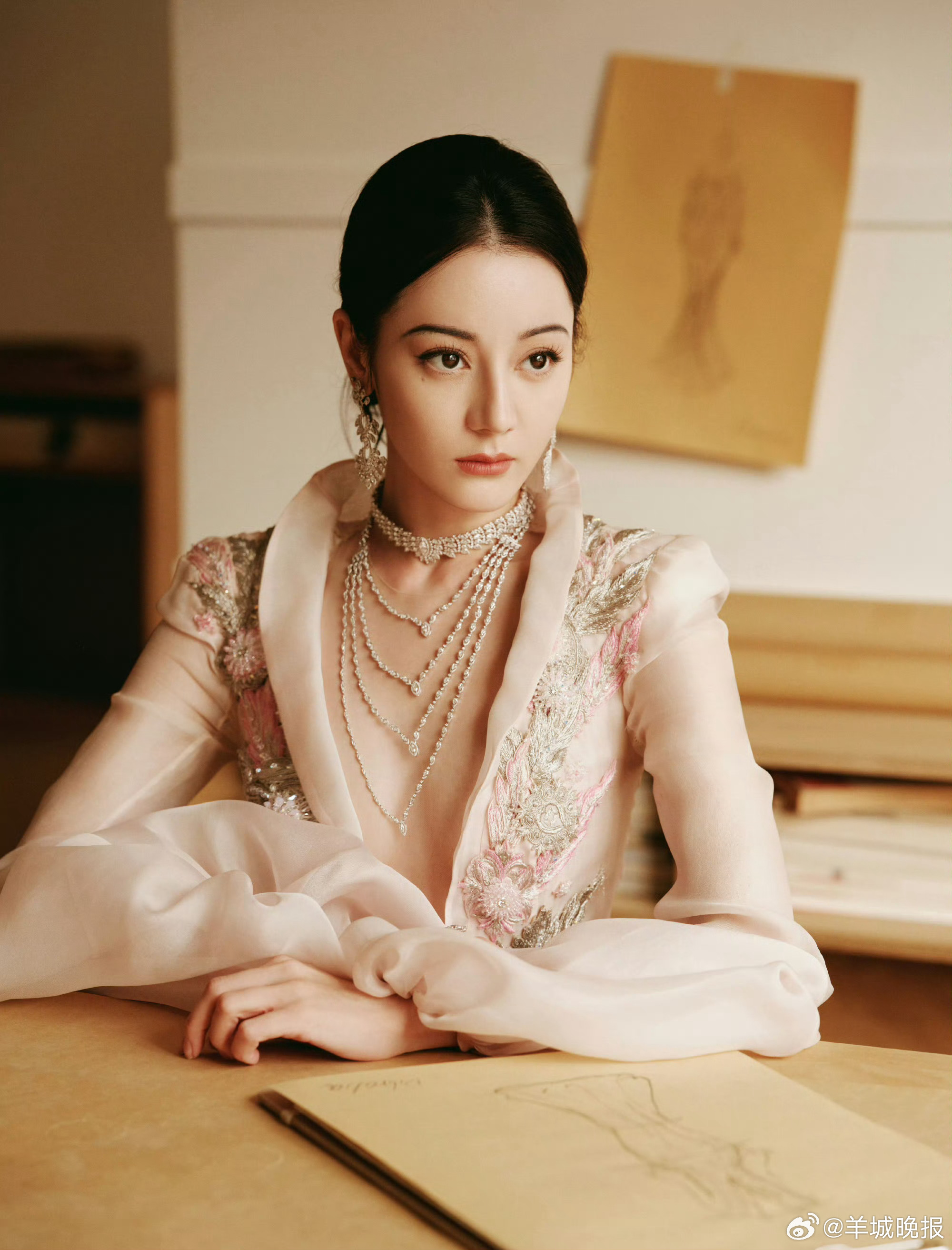 【哪条裙子是你的梦中情裙】此裙非裙，是月光织就的梦境，是星河洒下的涟漪……哪条裙