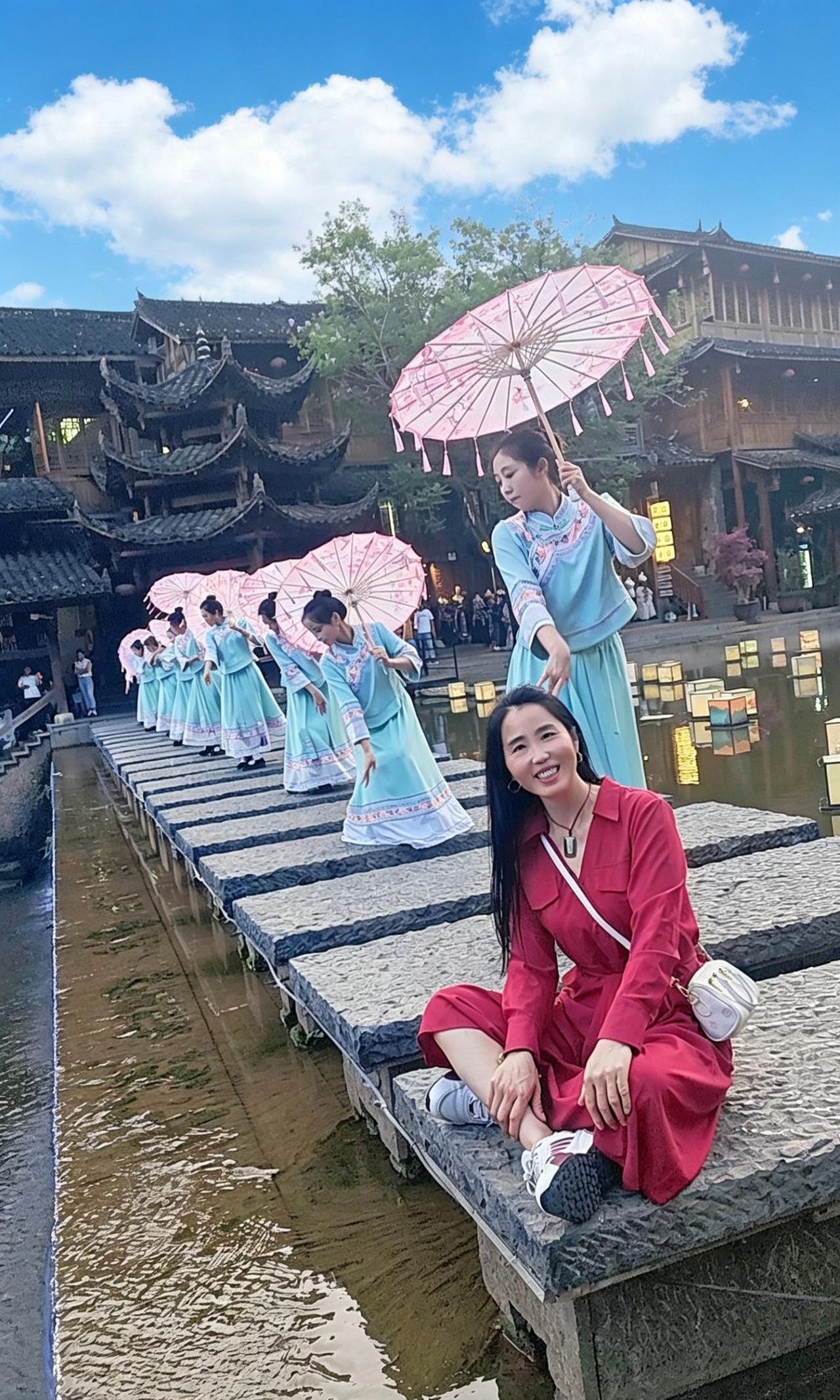 人若无贪，遇见皆是馈赠，一半随缘，一半心安。人生感悟