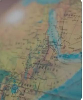 郑和第二次下西洋
永乐五年的冬日，海风带着特有的咸涩与凛冽，吹拂着刘家港的旌旗。