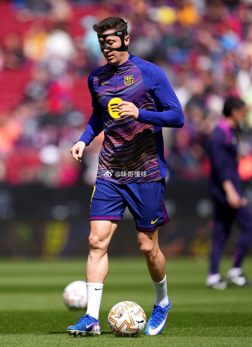 巴萨vs巴列卡诺Robert Lewandowski 