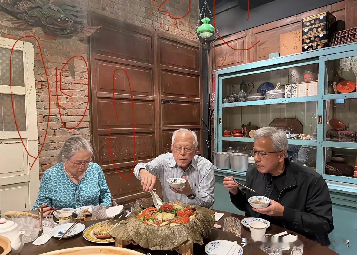 下图的这张照片中所反映出来的人和事是真的吗？反正我不信！
全球最大的公司集团老总