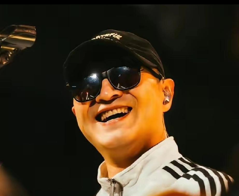 汪峰官宣！2026巡演排练开启，武汉3.14开唱
 
    3月6日，汪峰高调