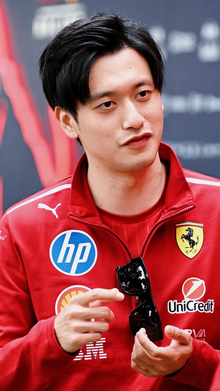 f1/2025F1澳大利亚大奖赛  穿红色真的很帅周啊啊啊[哪吒使坏] 周冠宇帅