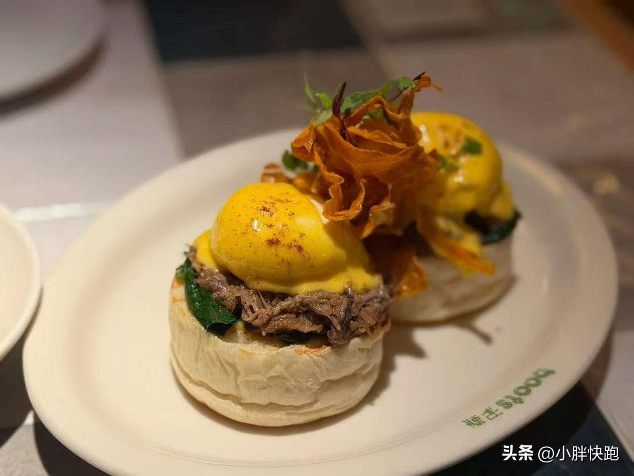 你在厨房见到一条鱼，它就是食物；
你在鱼缸见到一条鱼，它就是宠物；
它还可以是跃