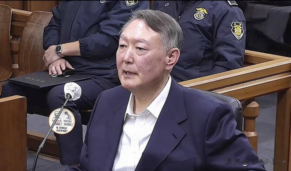 尹锡悦拘留期限延长6个月！夫人金建希空欢喜一场
尹锡悦拘押期限即将在本月18号到