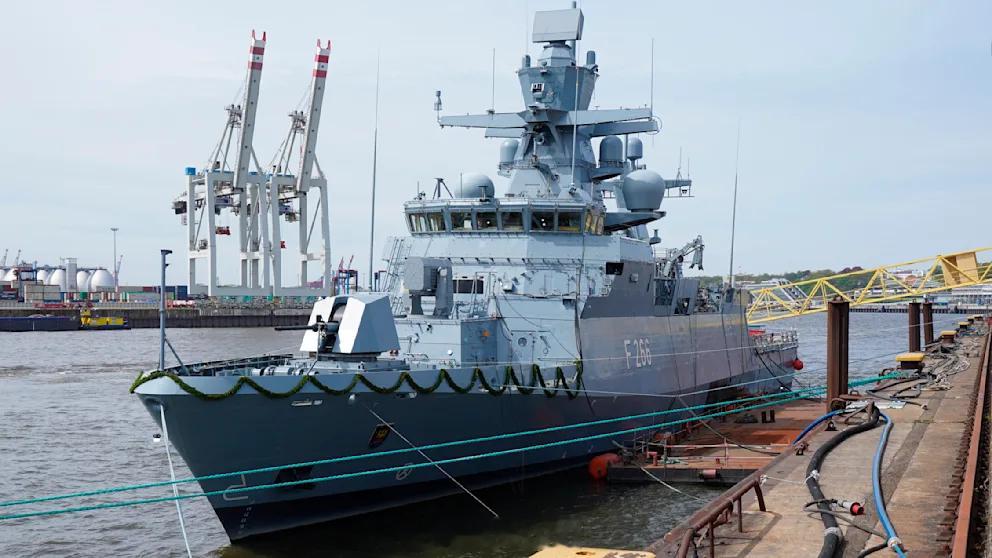 省流：德国海军差点被希腊罗马尼亚双洞齐开汉堡警方国家安全部门和总检察院逮捕了一名