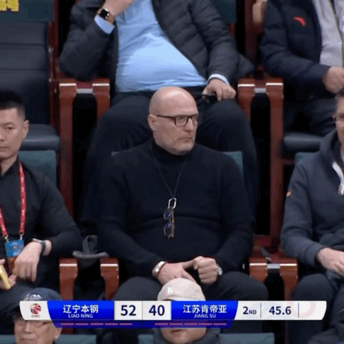 赵继伟戴上面罩，付豪学习张镇麟玩暴扣，乔尔要带几个辽人进国家队？

赵率舟选择今