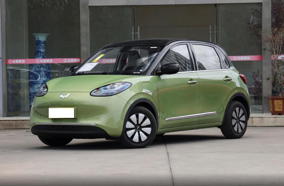 为啥预算10万内买电动车，五菱缤果最划算？原因有三。
 
首先，缤果的空间很大，