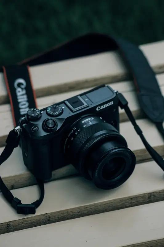 相机价格5年暴涨10倍 相机价格这几年涨得太离谱了！杭州有网友6年前2459元买