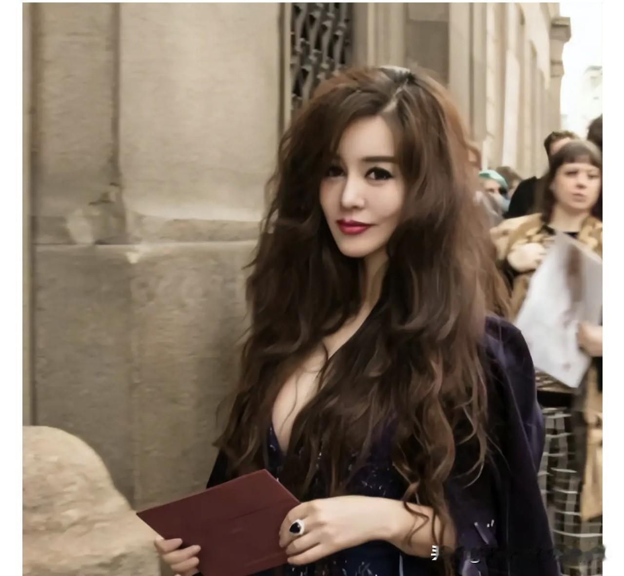 别人都是她人生的参与者，不是掌控者。不管什么年龄，“医美女王”于文红都活成了自己
