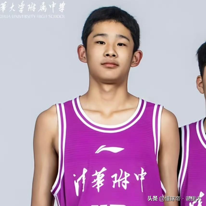 体育世家新星！杜锋爱子杜昆泽现身辽篮体育馆，母亲前游泳皇后马晨菲，如今打卡辽宁男