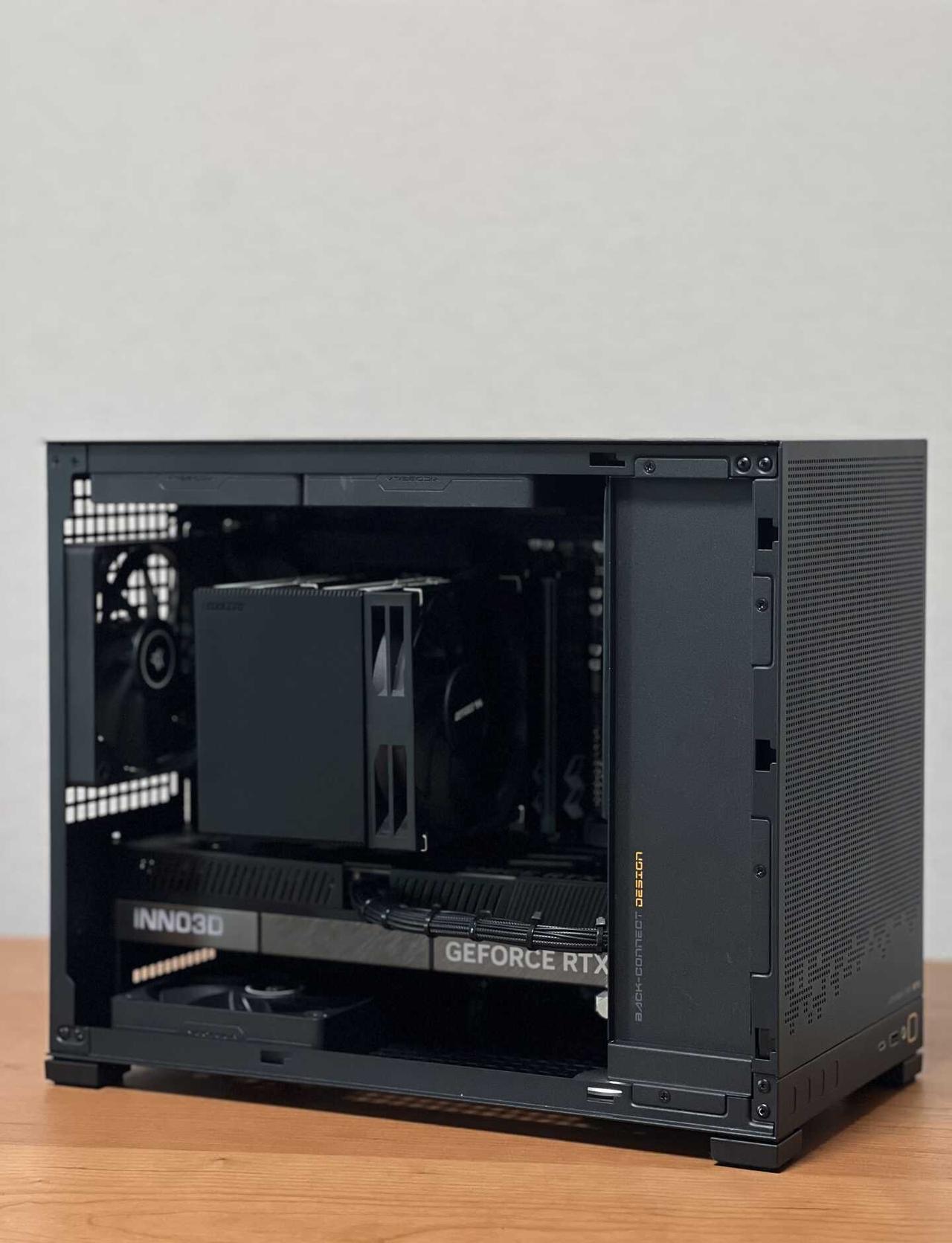 🌟 「9800X3D+5080曜夜」乔思伯 D32 微光主机
今天是亦菲自选自