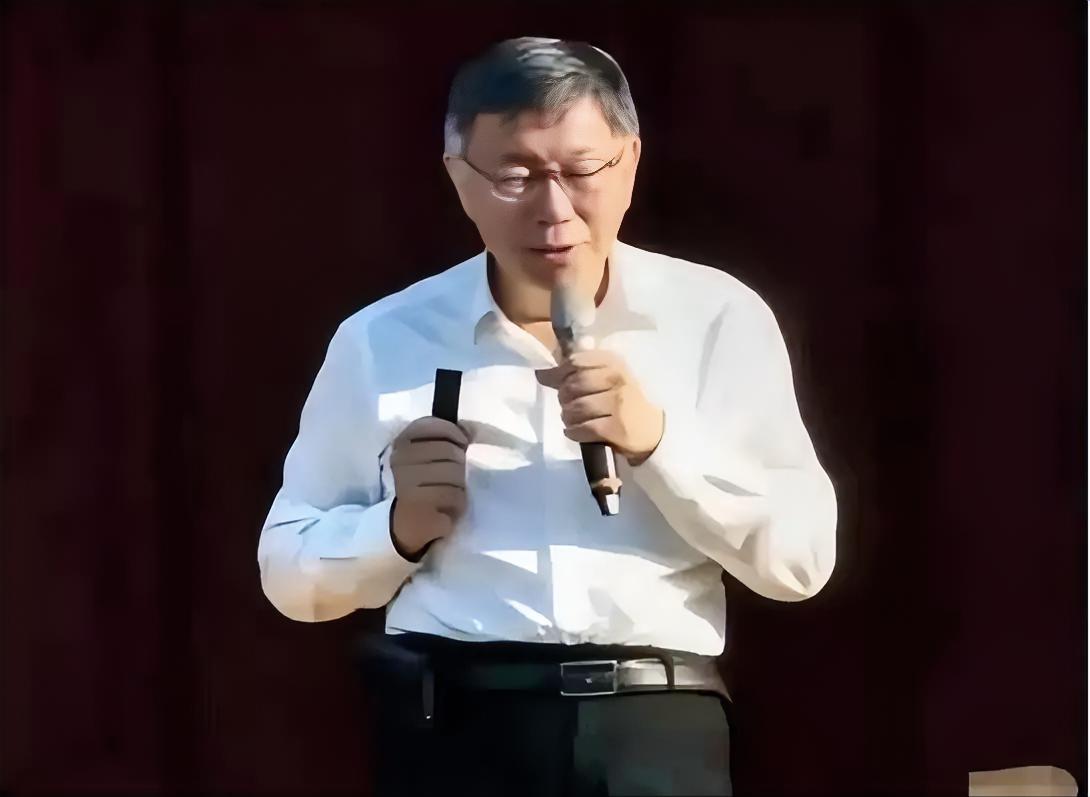 民众党主席柯文哲曾说：中国崛起威胁全世界，要努力让中国变成文明社会。
     