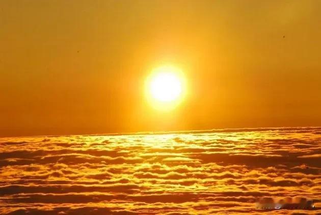 #有一上联：青山不老年年在;对下联#太阳不朽日日红