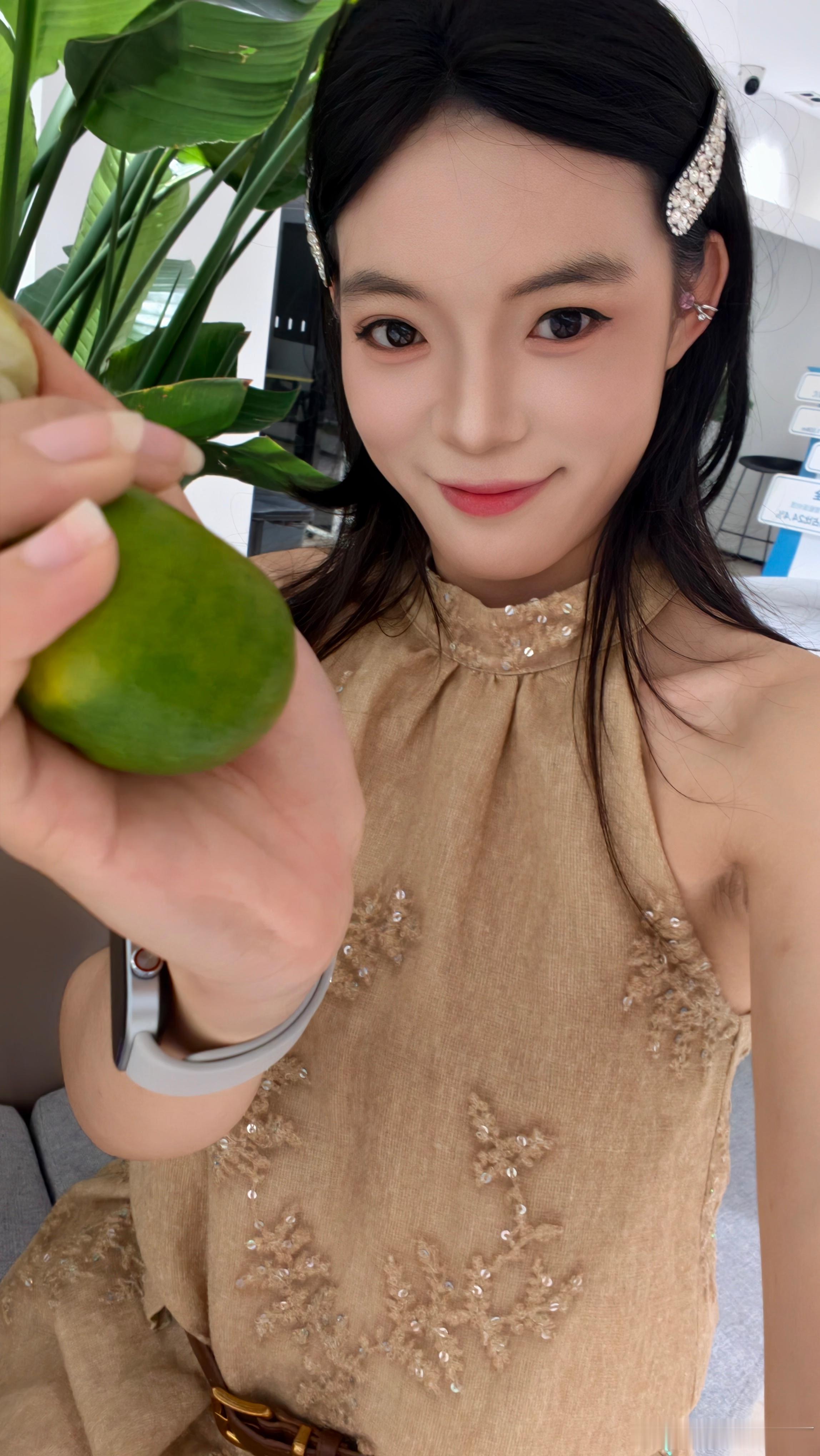 又来问界门店蹭吃啦[允悲] ​​​