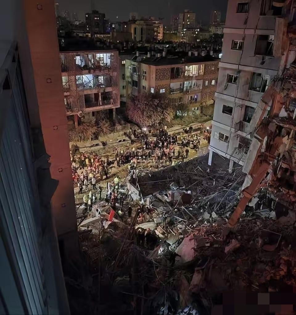 以色列这次死伤有些惨重，以色列南部城市迪莫纳和阿拉德于当地时间3月21日晚遭到了