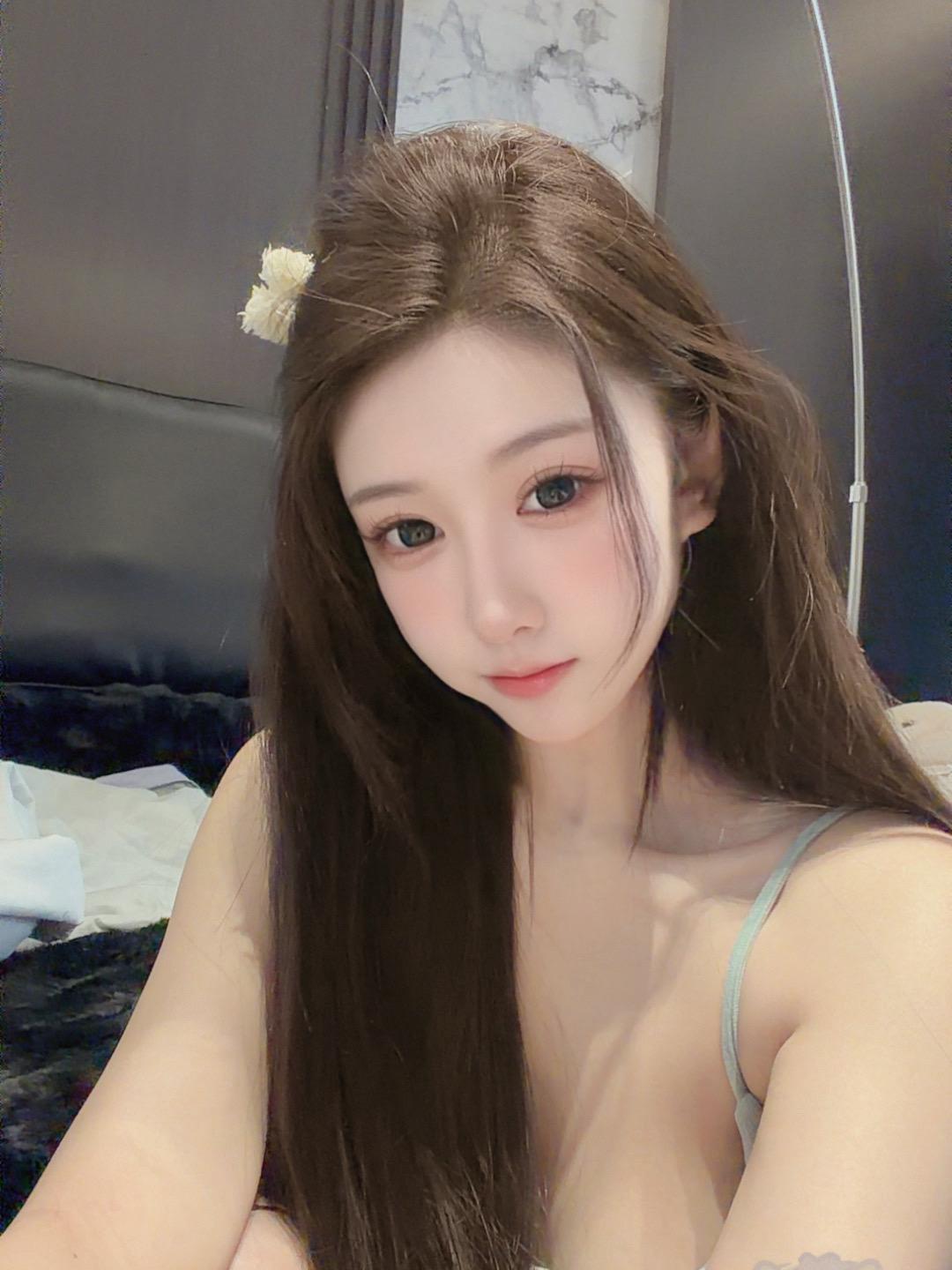 本来想恨这个世界但发现还有个你
