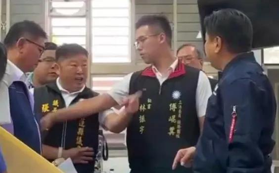 国民党icon民代傅昆萁今（27）日在花莲光复乡icon举办堰塞湖溃坝灾后重建座