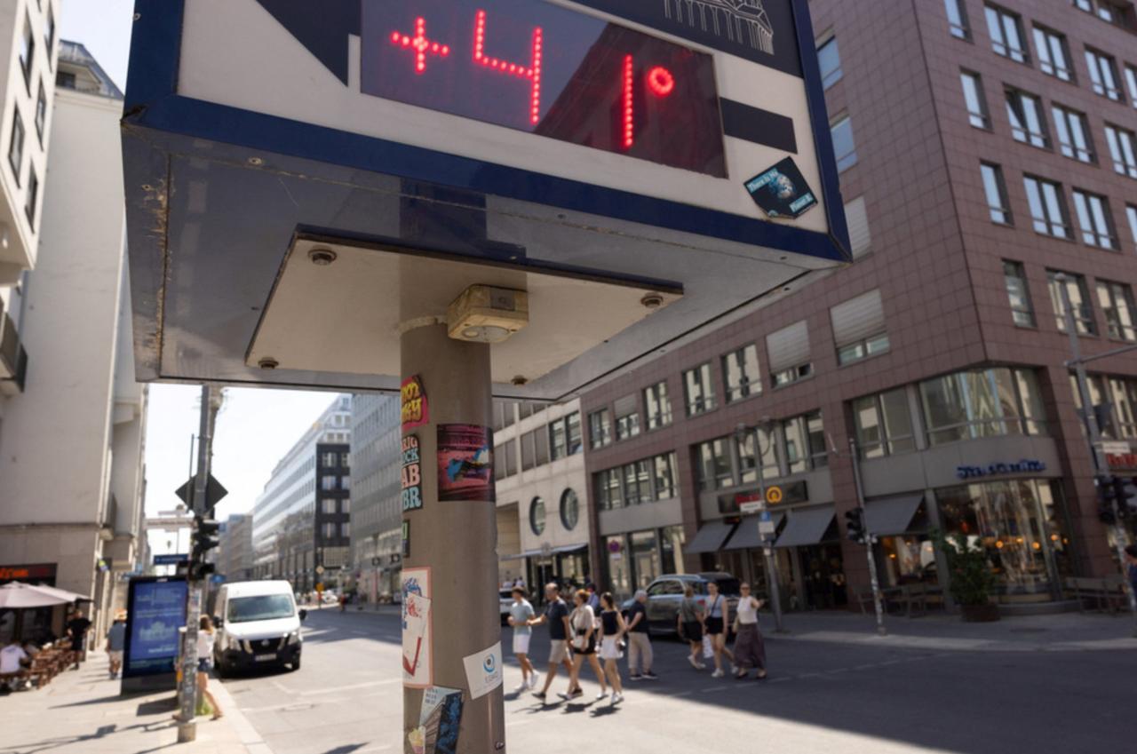 【6月下旬开始的这轮酷暑已经导致欧洲超1万人死亡，德国超过5000人最多。】7月