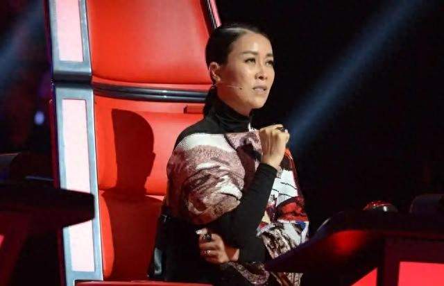 那英一句“不舍”悼念刘欢，半生争议为何一夜清零？