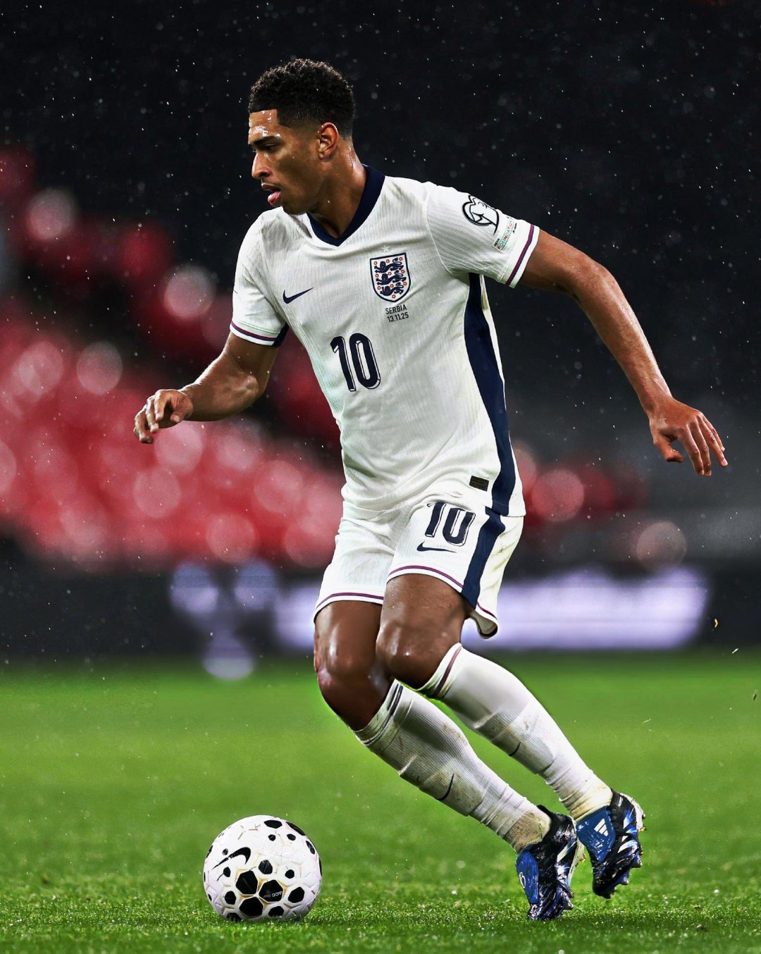 英格兰2比0塞尔维亚，贝林厄姆替补上场25分钟。