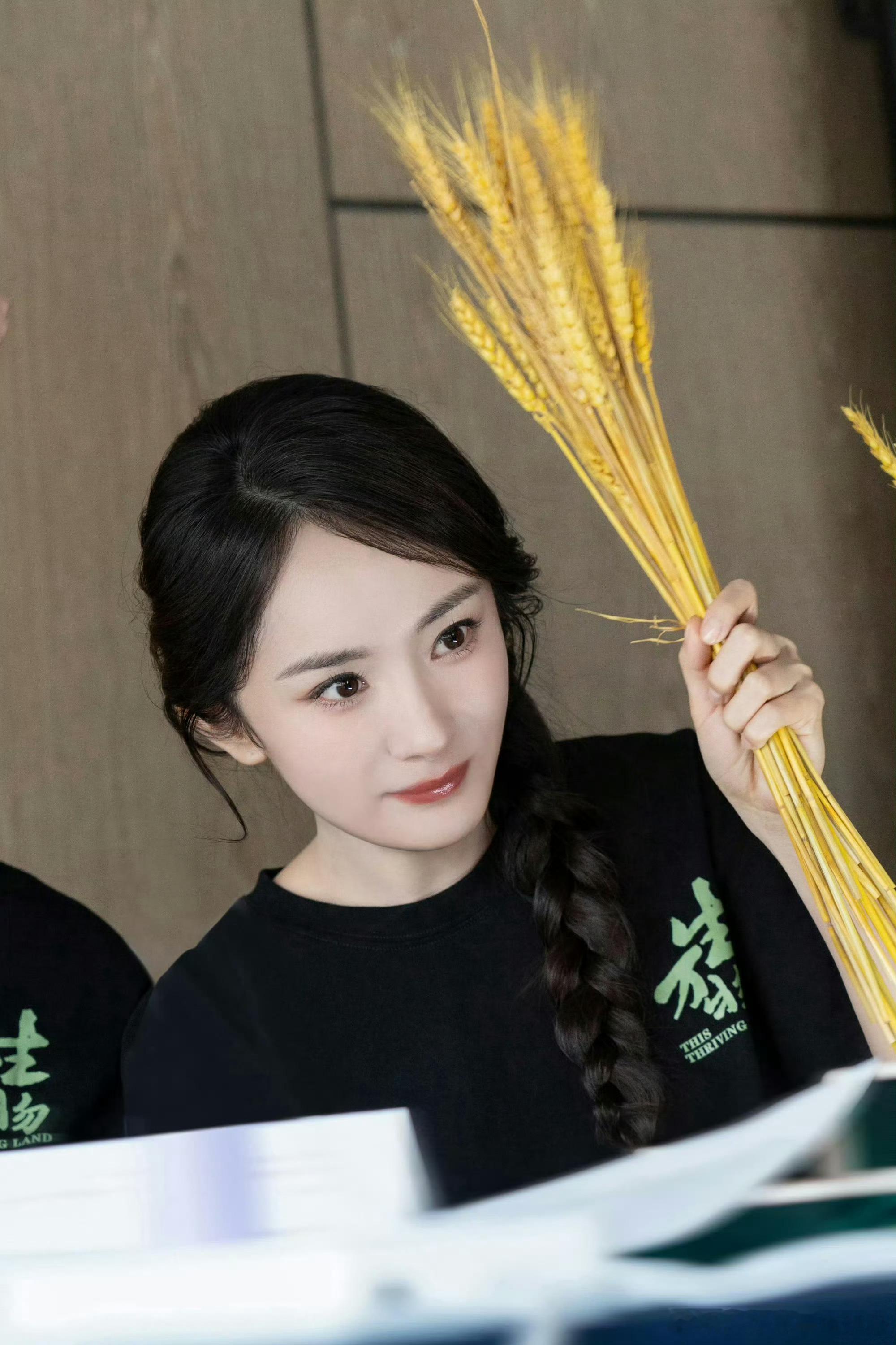 杨幂 还是要挣这样的钱是不是 后陡门名场面笑不活了！杨幂欧豪做客，十个勤天秒切“