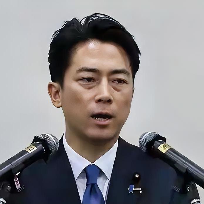 简直嚣张狂妄至极！日本一名自卫队员携刀强闯我大使馆后，日本那名所谓防卫大臣小泉进