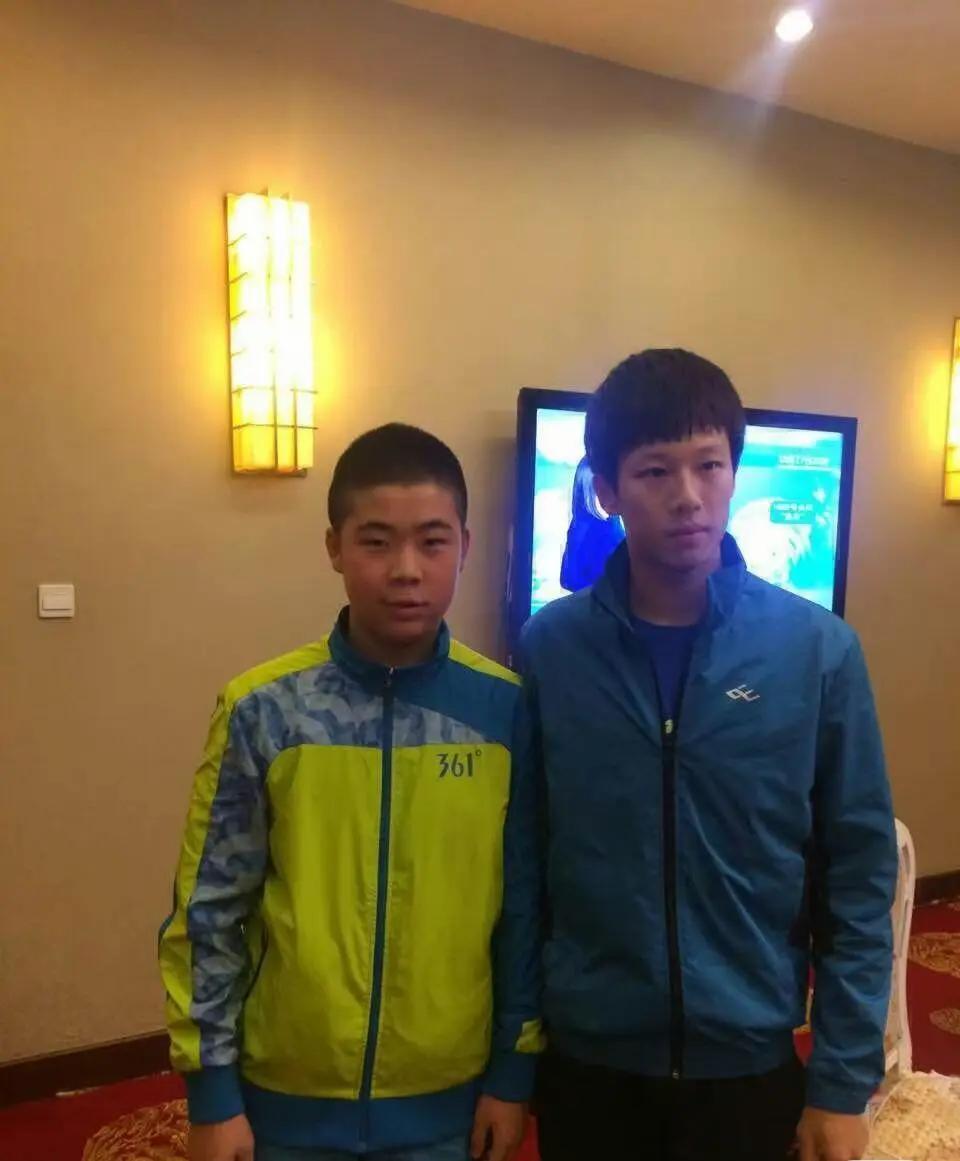 应该是17~18年的（斜刘海）小顺毛😍©️ZHANG Z 峰🏓|林高远 ​​