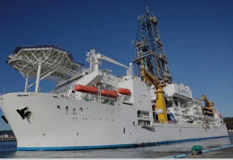 言说日本稀土
我国禁止向日本出口具有军民两用性质可能用于军事用途的物项后，日本采