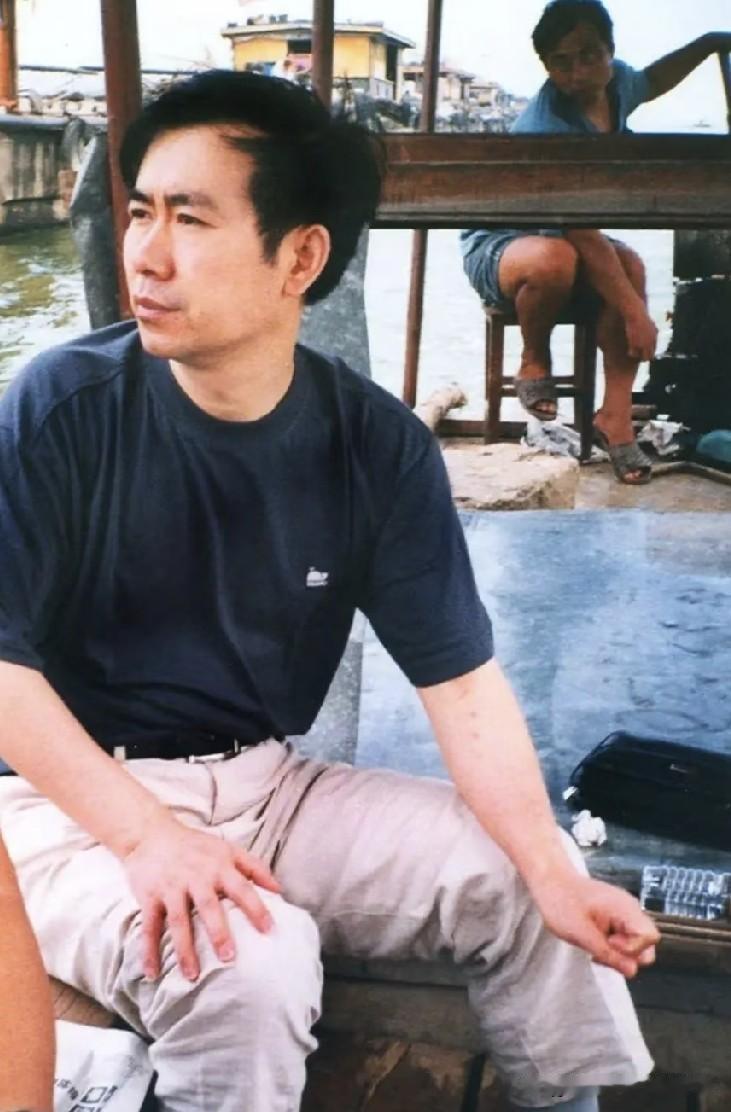 同为当代文坛大家，为什么张炜作品口碑很高，大众知名度却不如其他作家？