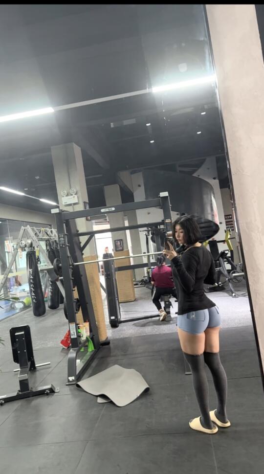 我知道我腿粗但是….你不懂
