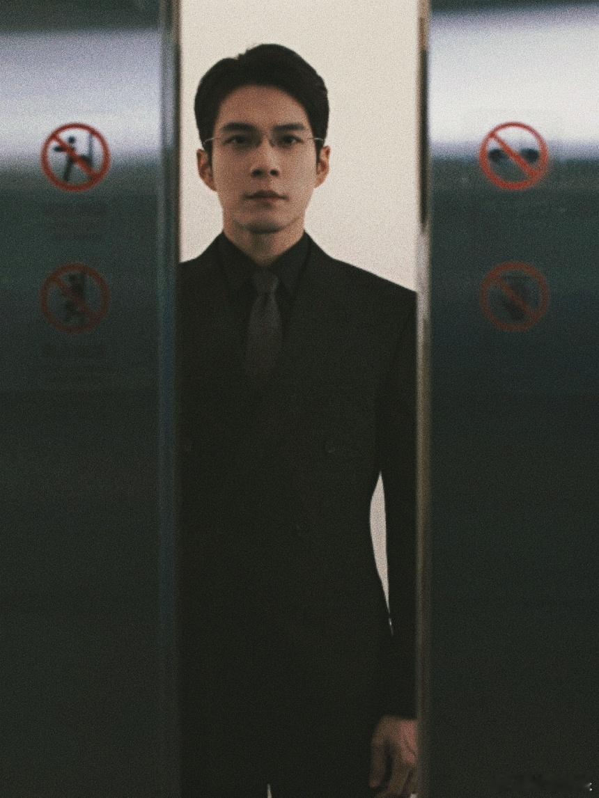 韩东君节后第一天帅我一大跳韩东君我爱工作日有声韩东君节后第一天帅我一大跳，韩东君