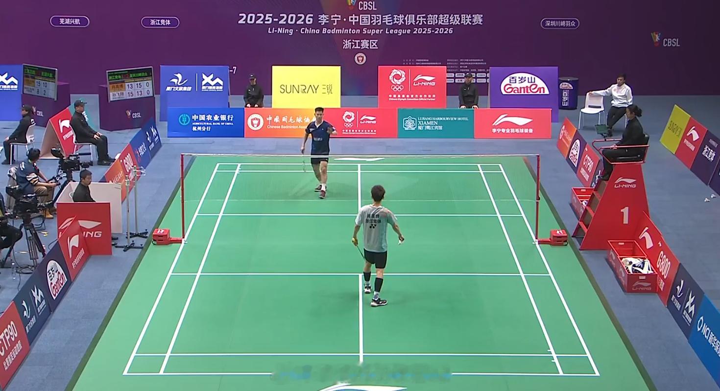 羽超联赛 男单 肖高博 13-15 15-13 孙飞翔 决胜局！！热点现场
