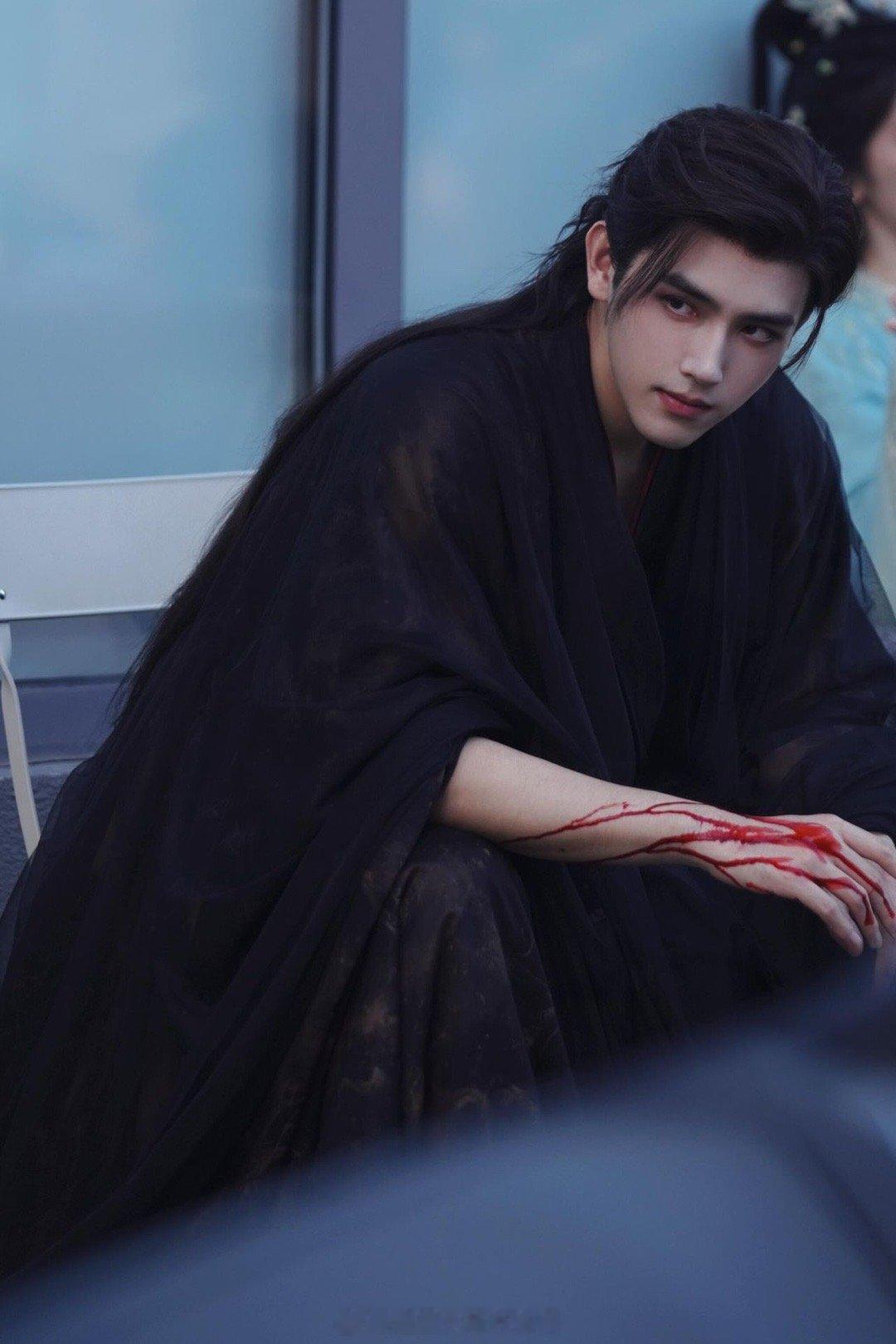 红豆生南国 师祖是男模 司马焦的狠戾在廖停雁这儿全成了“男模背景板”！闯浴看光胸