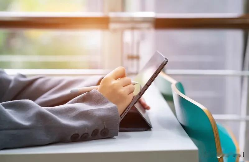 真好笑，大家发现一个问题没有，流量好不好是内容的事，现在有人居然在起名字上做文章