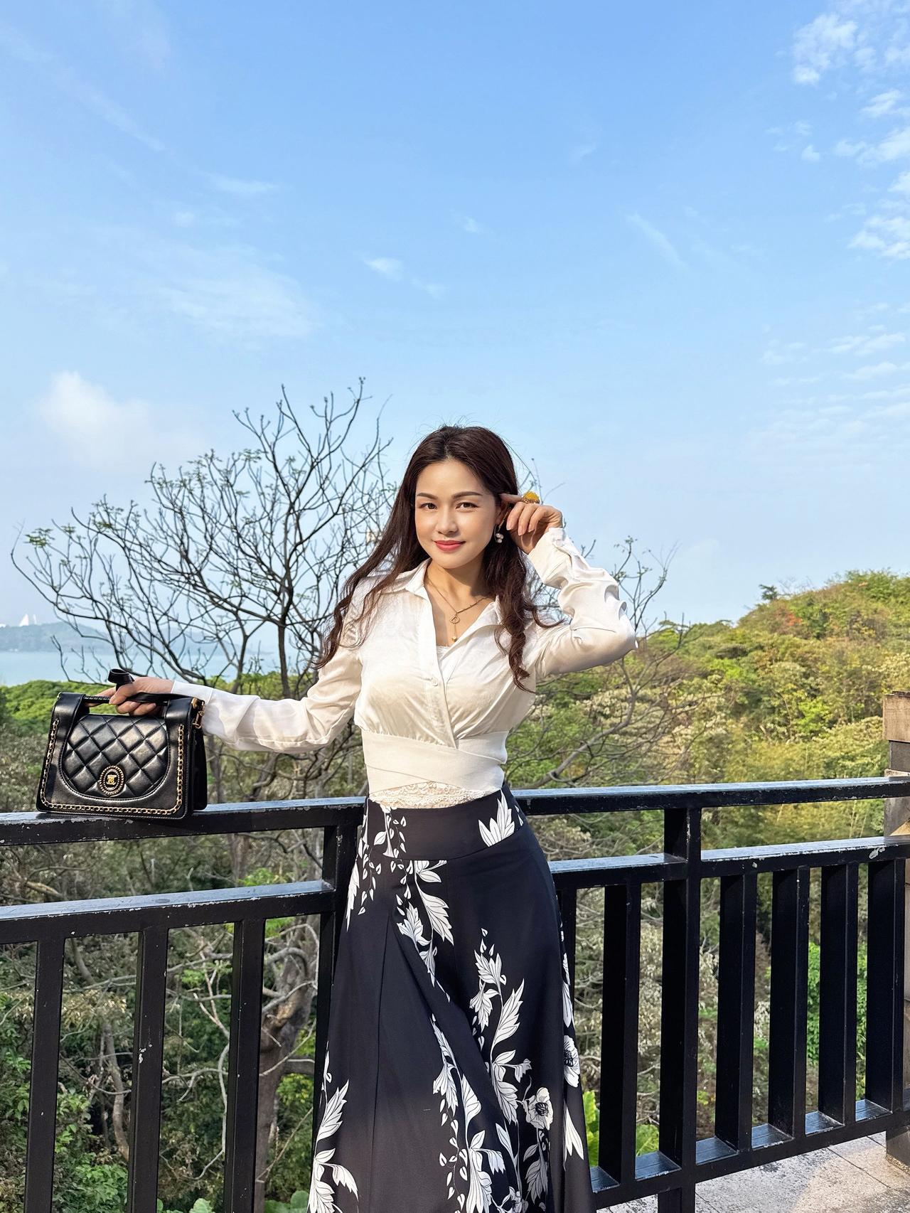 生活需要加糖，借点阳光，晒点快乐，简单点，糊涂点，开心点