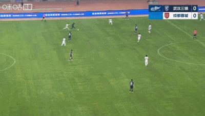 今天球队给大家觉得整体不在状态，无论是进攻还是防守，均差强人意，的确是几天前与国