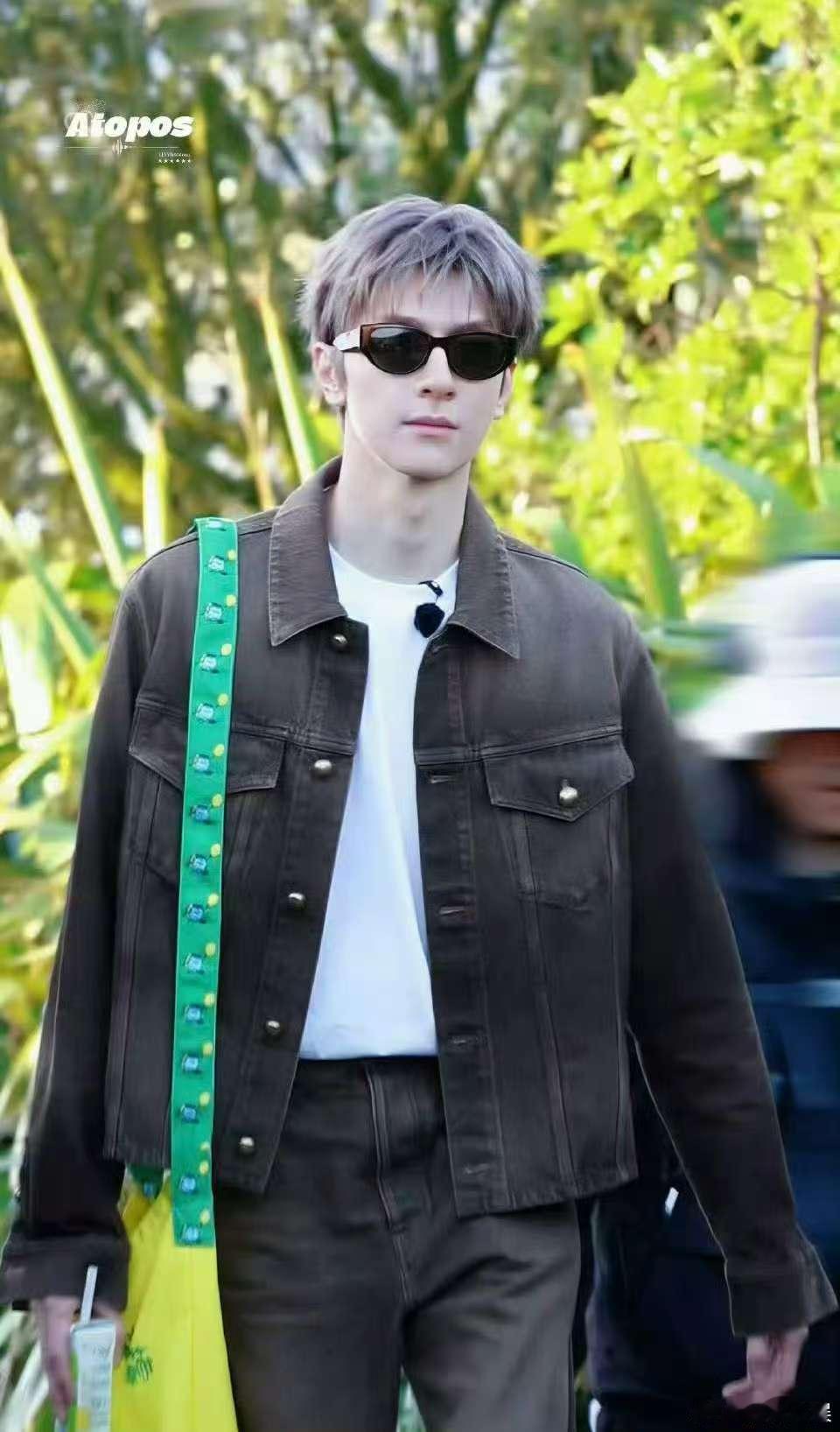 林一灰发look林一灰发新发色林一灰发新发色，哇塞，