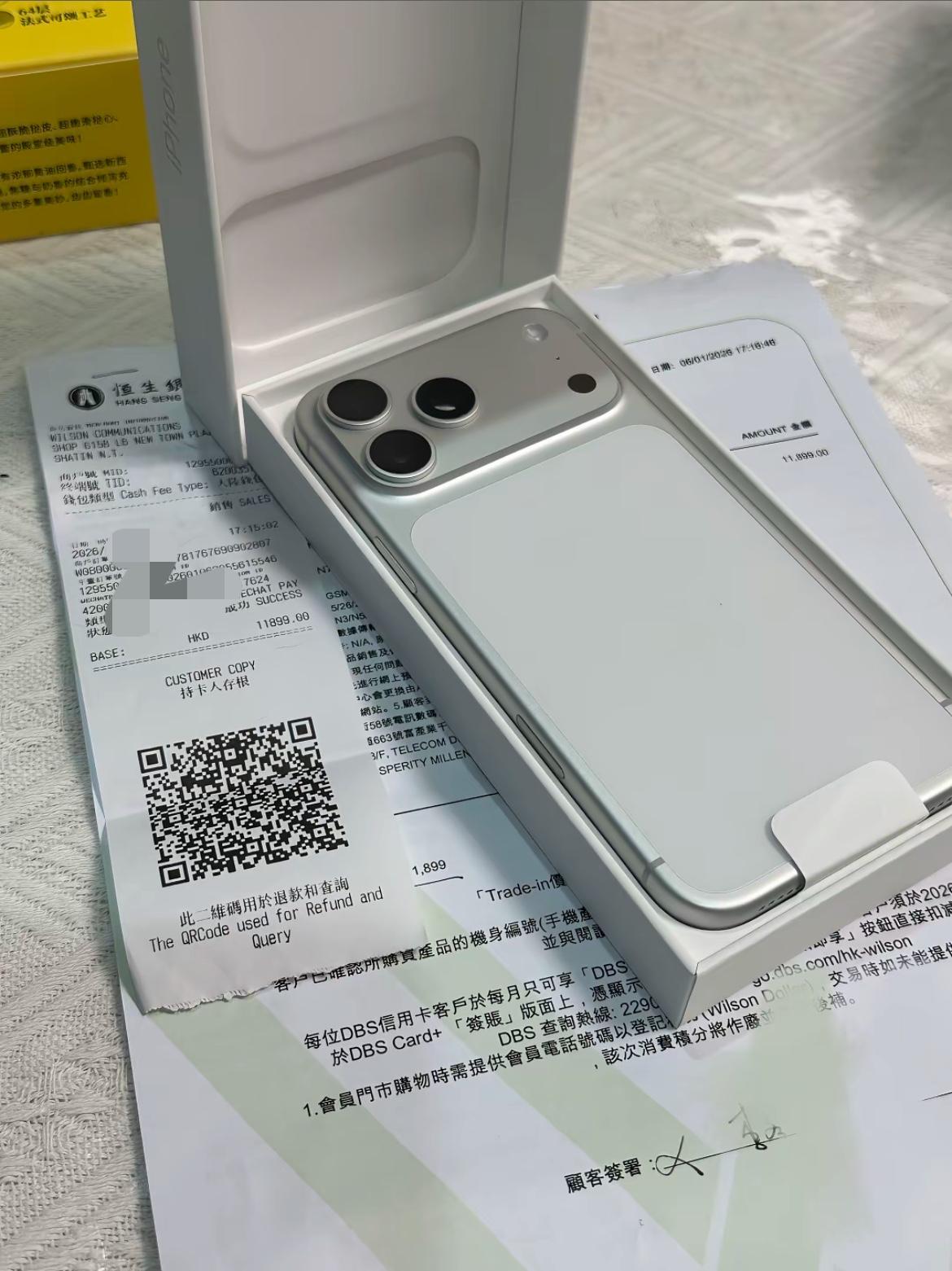 在香港看了港版iphone 17 Pro Max 512g的，直接当场拿下，
苹