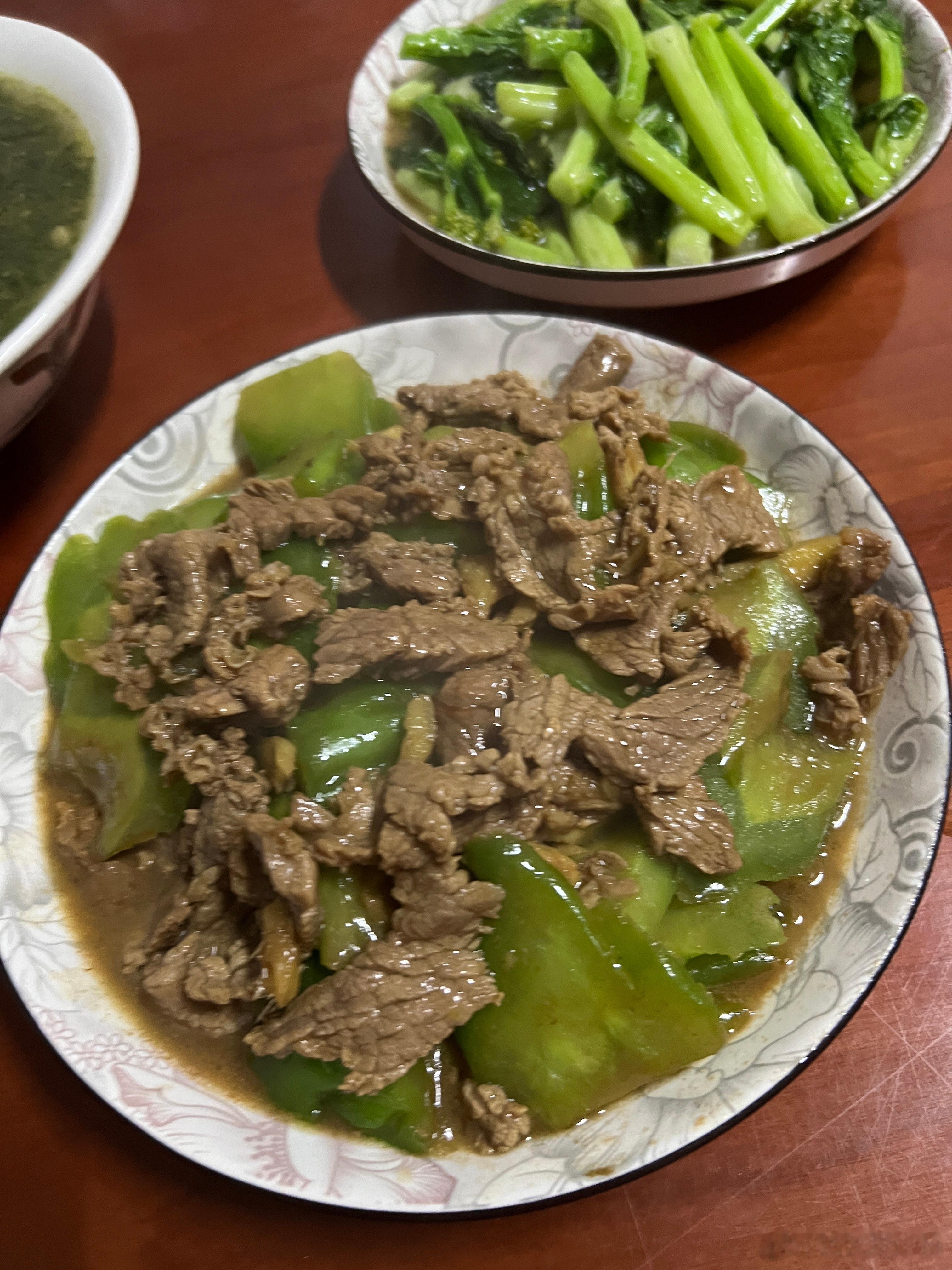 #晚餐# 苦瓜炒牛肉，炒白菜芯，雷公根瘦肉汤 ​​​