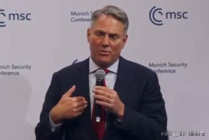 澳大利亚国防部长理查德·马尔斯表示，超过四成的国防预算将集中投入到海上力量，澳大